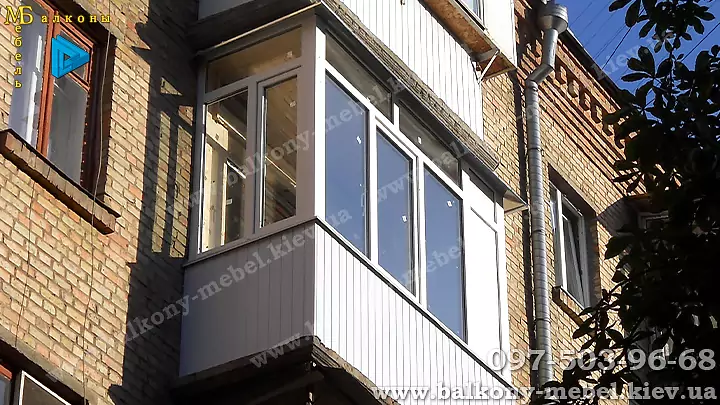 Скління балкона в Києві